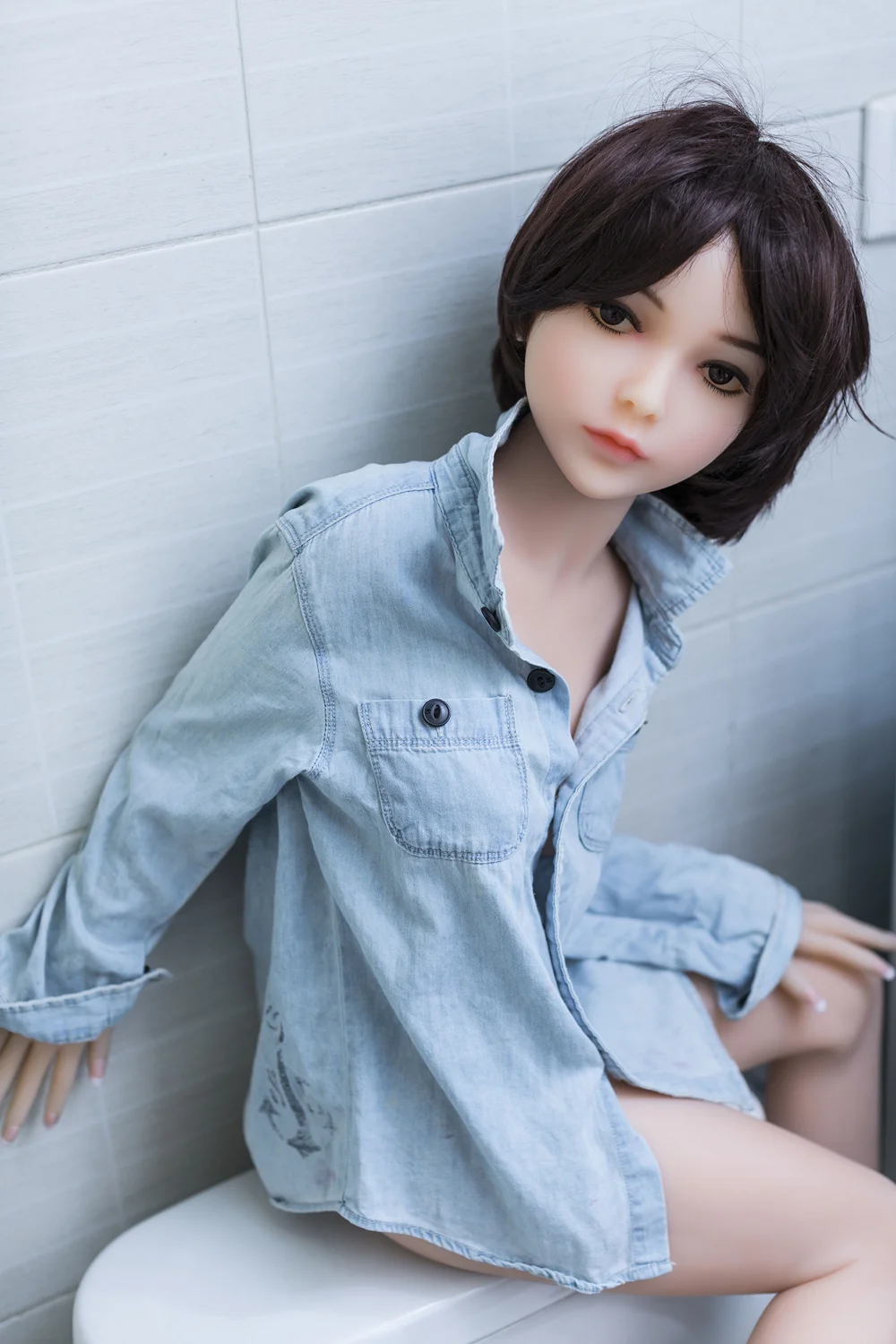 Small boobs sex doll with short hair