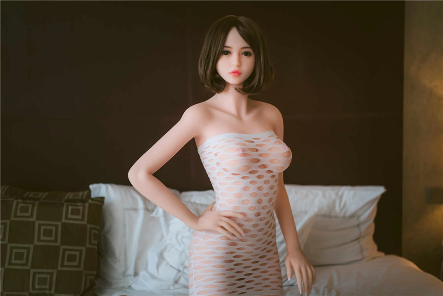 Sex doll with hands on hips