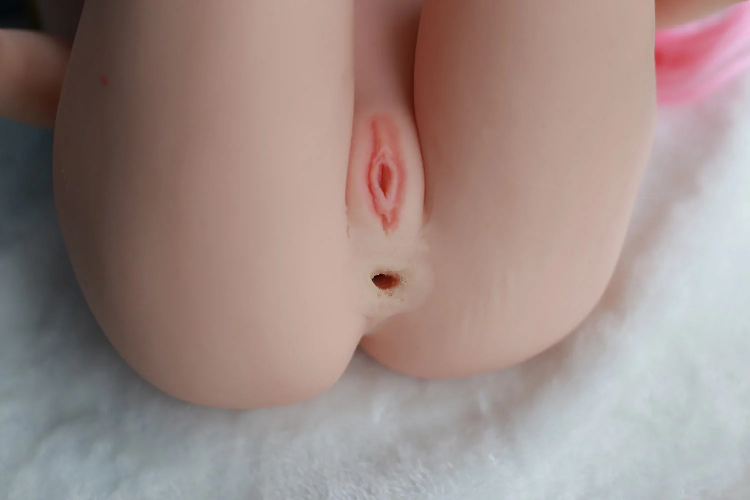 Mini sex doll with anal vagina exposed