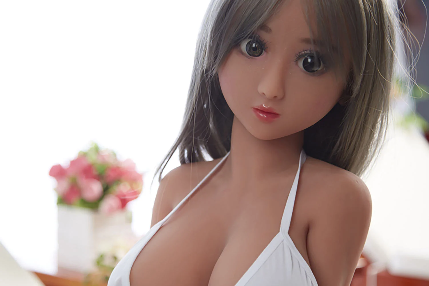 Mini sex doll with big eyes