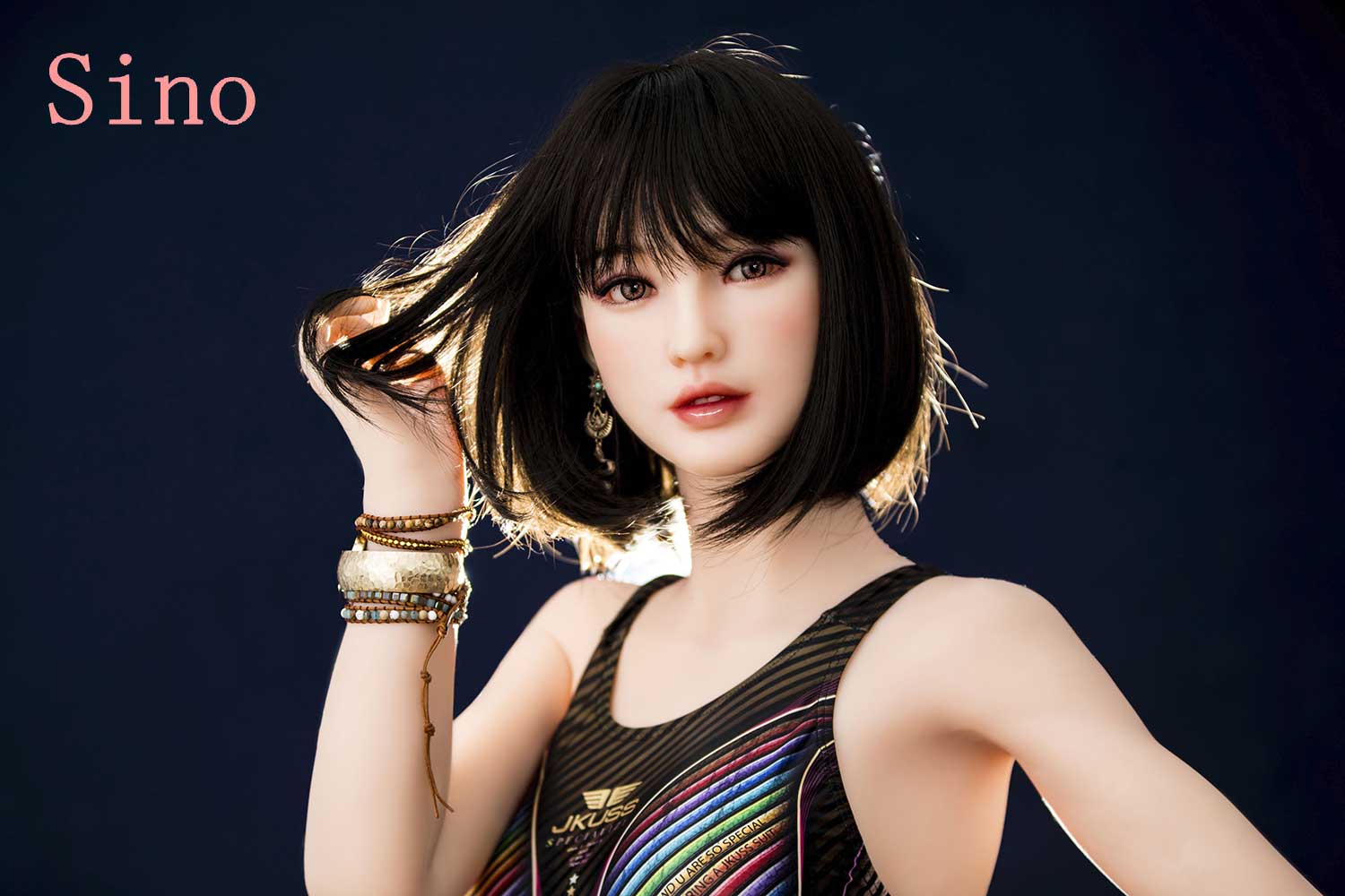 Sex doll with hair in hand