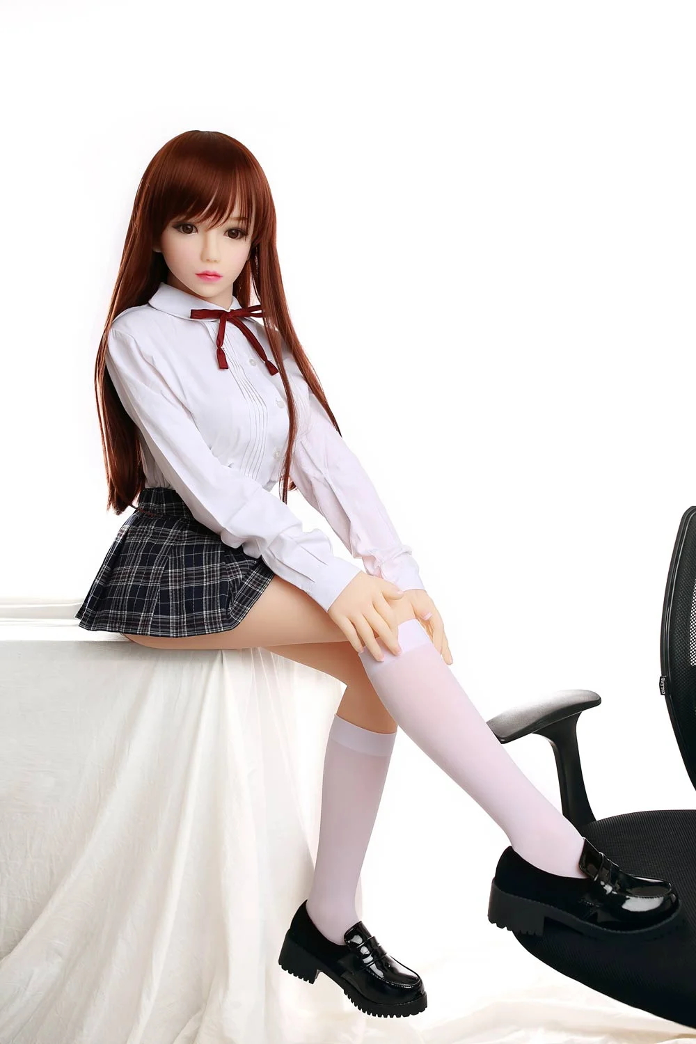 Mini sex doll with white stockings with both hands