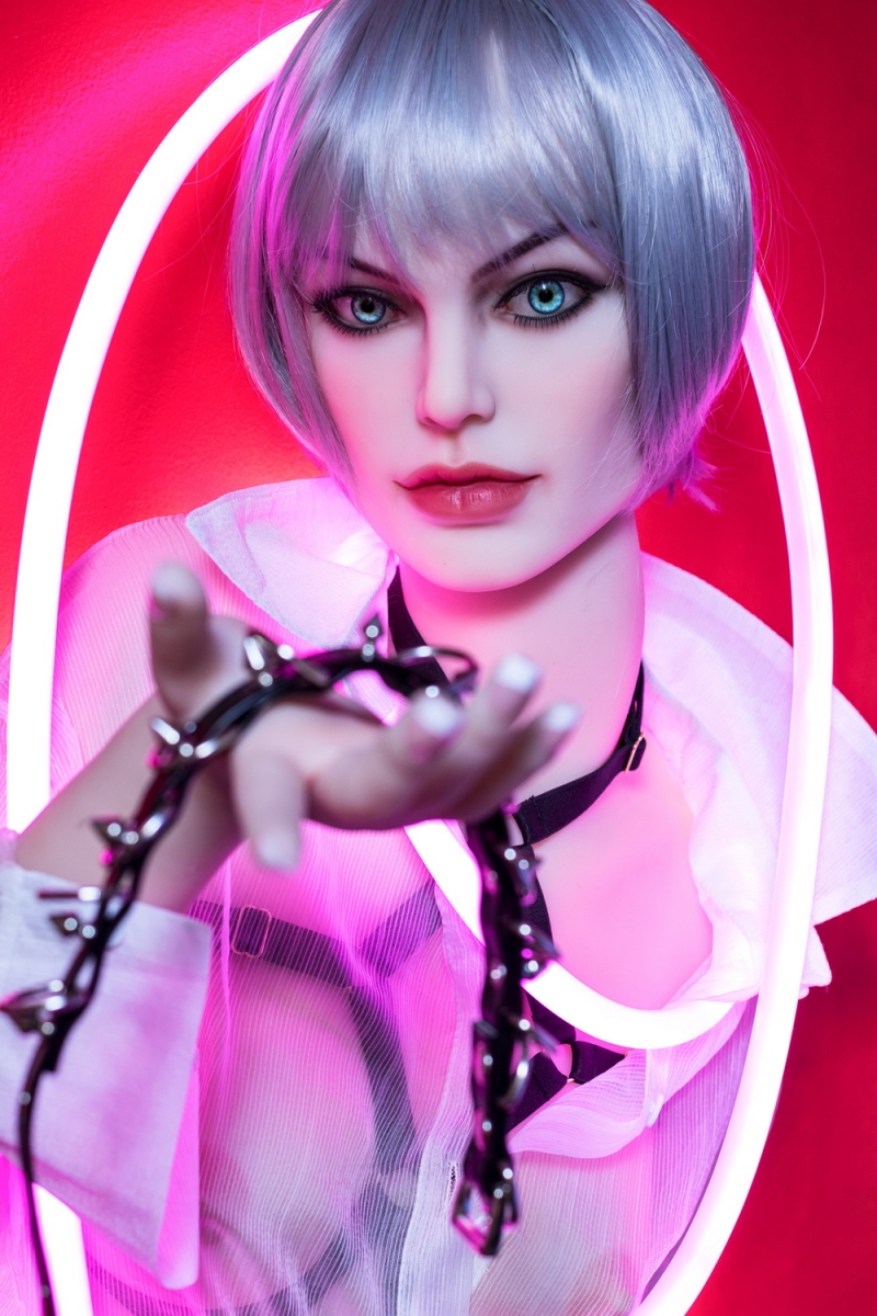 Sex doll with red thick lips