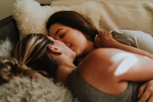 How to Have Lesbian Sex For The First Time<strong></strong> lesbian relationship