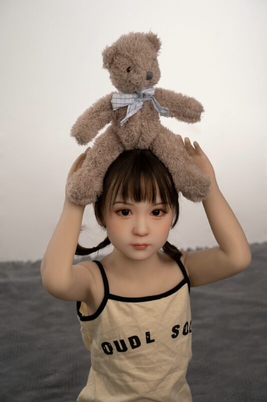 <strong>How To Have A Better Experience With My Love Doll?</strong><strong></strong> TPE flat chest best teen sex doll